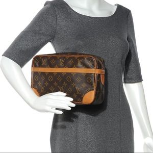 AUTHENTIC Louis Vuitton Compiegne 28 Clutch